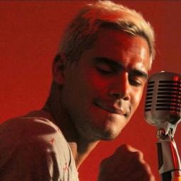 Não Sei Descrever O que sinto  Dentro Do Meu Coração. Só com 160 Caracteres. Teria Que ter Um Caderno Bem Grande  . Te Amo Micael