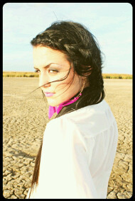 Clarizna94's profile picture. 