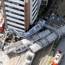 独立した人民主権の日本をこよなく愛する（現状アメ公の属国）一鉄道員、時々百姓。自公売国奴政権に断固反対、沖縄の独立断固支持、社会的共有財産の私物化反対。108名の命を一瞬のうちに奪った新自由主義を絶対に許さない。
