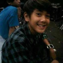 pliss follow back yah ,... !! :) makasih