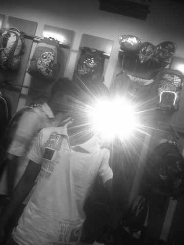 me 19years old. |lov muzic| |playng Guitar| |crap jokes|¿[|Mtv|]§ /follow me, i'll follow you back :)