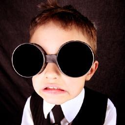 O filho do meio da Dna Leni.