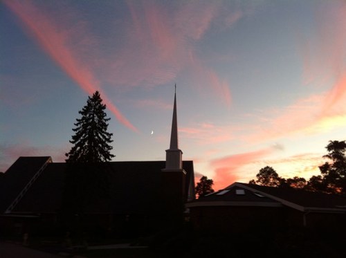 Opening Hearts, Opening Minds, Opening doors...
We invite you to worship and refresh your spirit.