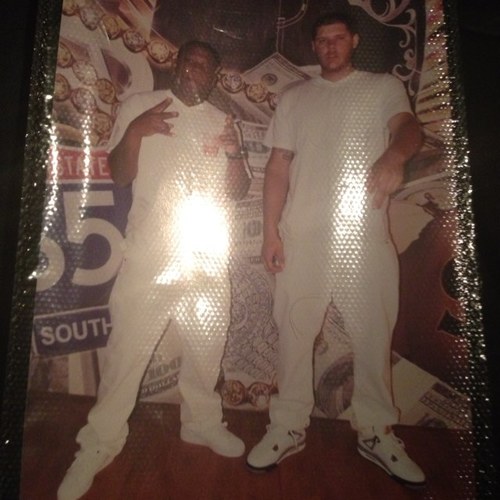 saw352's profile picture. minus tha bullshit lifes great!