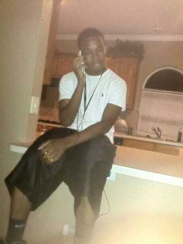 Require_100s's profile picture. Shoes is my life iil do anything to get them.....#Jordan23Hunna#A Bitch Gone Be A Bitch and A Hoe Gone Be A Hoe.........BF=Christine Johnson✈