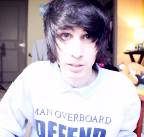 @christianovelli @deefizzy @joelfaviere follow i guess. Dont follow this account.