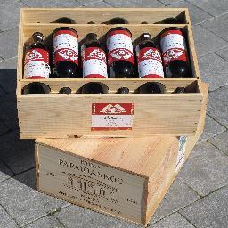 In - en verkoop Griekse biologische kwaliteits wijnen.