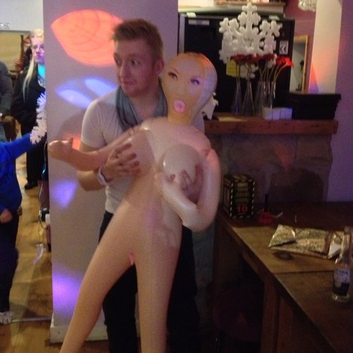 liamsutcliffe92's profile picture. keep your mouth closed and let your eyes listen