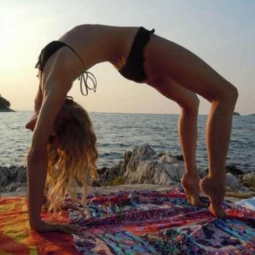 Fast_Faster22's profile picture. Be strong. 
Stay strong. 
Livestrong.