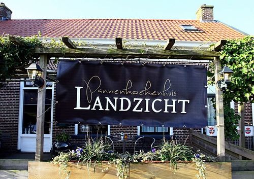 Welkom bij: Pannenkoekenhuis Landzicht
Tel: 0512-351303
http://t.co/vq5Z6X6B
It Súd 13, Surhuizum