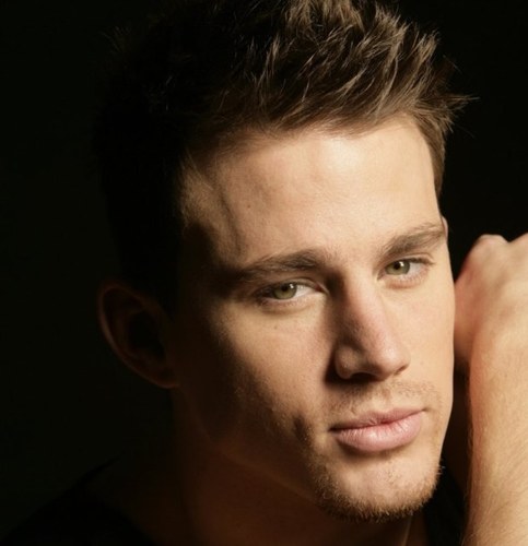Every girl needs her daily (maybe hourly) eye-gasm. Well, extremely attractive not-your-husbands/boyfriends can crave your womenly needs. In short, HOT BOYZZZ.