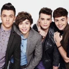 @UnionJworld fans :D they follow my personal account :D 
Follow my personal account @AntoniaHatton95