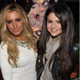 selenag06061612's profile picture. 