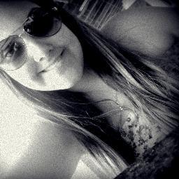 Sempre vai ter alguem pra acabar com a sua alegria. Aceite. Prazer Beatriz Nogueira 2 bgs ;*
