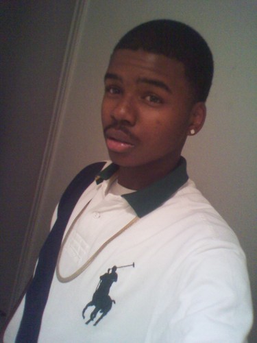 FOLLOW ME !! IF NOT I AINT TRIPPIN ON DA WEST