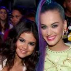 Nomes: Katy Perry e Selena Gomez, mais prefiro chama-las de vida. Amo vocês minhas anjas♥ Since → 02/01/2013 Dona: @iPhoneMelPhiEd
