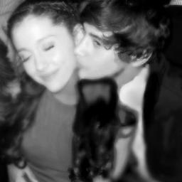 hi im ariana. @MessedUpSpirit is my turtle. i ❤ turtles! wut am i saying girl