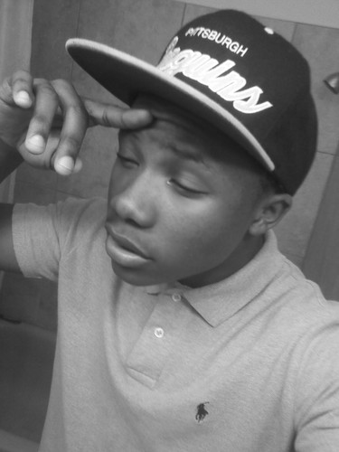 Follow A Boss. #TeamCallOfDuty #TeamGiants#TeamIEatpussy ;)