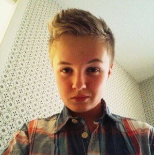 piraatlarzz's profile picture. Wees braaf en als dat niet lukt, doe voorzichtig. #insta: LarsTuin