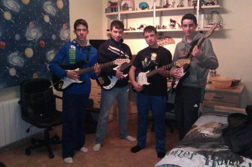 MadafackasTeam's profile picture. Somos 4 amigos de Granada. Grabamos gameplays y gilipolleces. Are you a Madafacka? FOLLOW US!