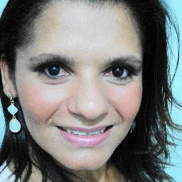 Prazerespaixao's profile picture. Publicitária, comercial da Decorações Ricardo Lima, casada, apaixonada e amante da comunicação!