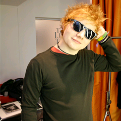 b3_alright's profile picture. « Este pueblo está vivo,
con luces que ciegan, me mantienen despierto {edsheeranthecity} »               


http://t.co/RfKlnoAF