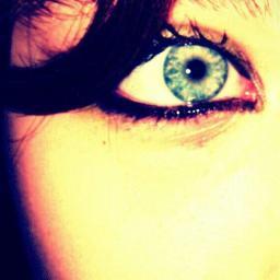 hellow:3 my name obviously is sarah:p well i love singing  :DDD #dont like haters l love them why? they make me stronger:) #single :) 3