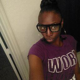 AngelettB's profile picture. 