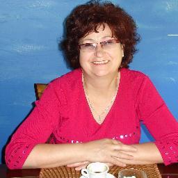 Учусь и работаю в интернете. Упрямая, амбициозная  и целеустремленная.