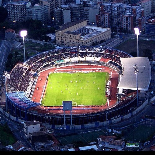 debugsi's profile picture. 