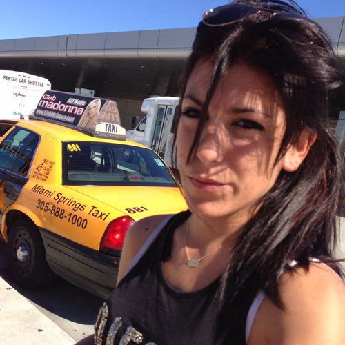 justyneee13's profile picture. Life is a joke ...