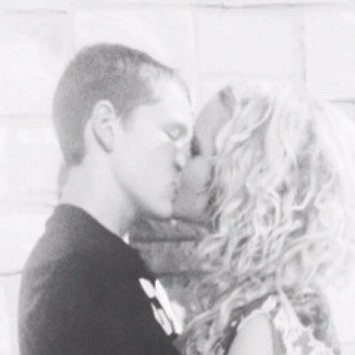 The_Show19's profile picture. take time to deliberate, but when the time for action has arrived, stop thinking and go in.|10.20.11❤| #nike | #underarmour | #adidas | #vans | @AlexisMichele34