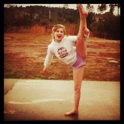 I enjoy cheering, tumbling, singing, & making people laugh and @onedirection is my life!!And i love making videos!always follow back