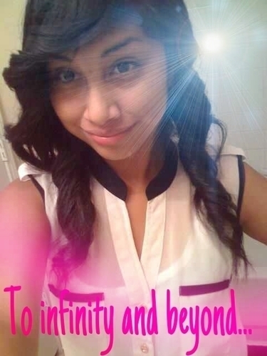 SanchezRoslyn's profile picture. 