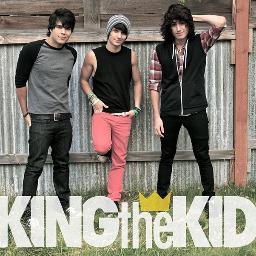 'Take a chance like there's no tomorrow my bady because we're Perfect Stranger' ♥ Suporting @kingthekid and Troy :) #PORTUGAL