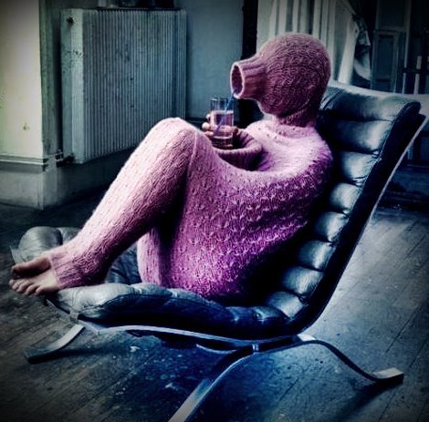 bezimena_ja's profile picture. Na twitteru iskljucivo da bih nesto citala dok uzivam u kafi.