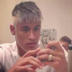 Twitter dedicado para @Njr92 para toda as fãs q AMA o Neymar e q se considera realmente uma #Neymanianca! TT criando em 30/10/11