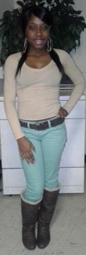 - im beautiful, skinny, 5'1 natural 100 % . love boys !! Dont fuk wid too many females No time for the D r a M a. im Smart a Honor Roll student !