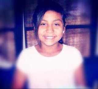 Hey!(: Im Lali I Love Vollyball And Soccer.!Mah Fav Sinqqer Is Prince Royce!(:Dont Be Shy To Inbox Meh N'd Plzz Follow Mehh I Dont Bite! 3
