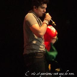 Eu cuido de você, mesmo do outro lado do Oceano!  ♥ @luansantana 
seguida por @marretacowboyls e @MarlaPTeixeira :D ---------  09.11.2012 e 13.10.2013 ! ♥