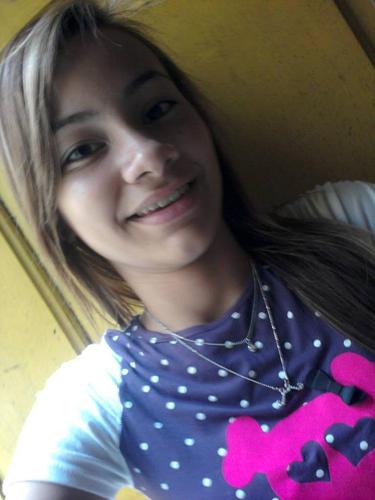 Menina , Loira , Meio Louca Mais Amiga .