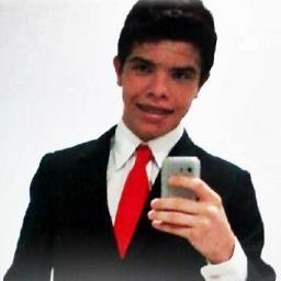 @iRobeerto ♥ Te amamos loucamente ! Queremos dar uma Arrochadinha com você ♫