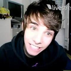 Esse FC do Erick Mafra é para demonstra o quanto eu amo ele,Oficializado: 17/09/11 e eu sou bebe do @erickmafra Dona: @pqpmiiih
