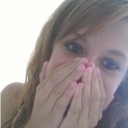 Hey im Olivia    Fave colour Green
Single        Love to sing
I love Niall    Love to eat and play soccer