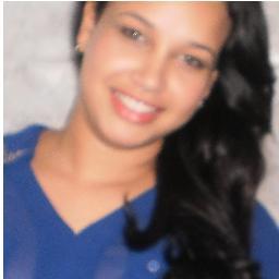 MireleLins's profile picture. Se for pra falar de amor, fale de amor, e não de romances adolescentes frustrados.