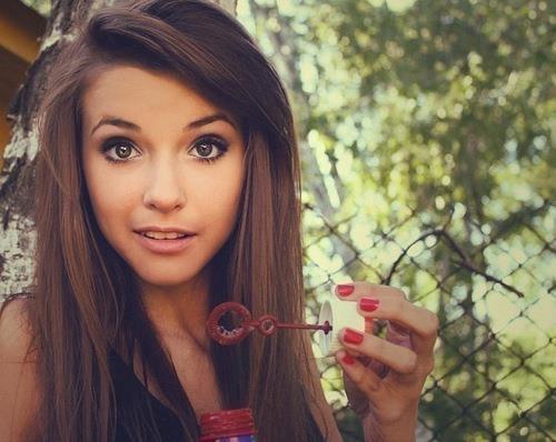 SandraHope11's profile picture. i like the color red!