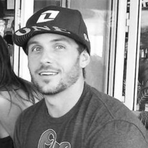 ZackYoung522's profile picture. Roots in the Bay, Kauai's where I stay. Ride all damn Day