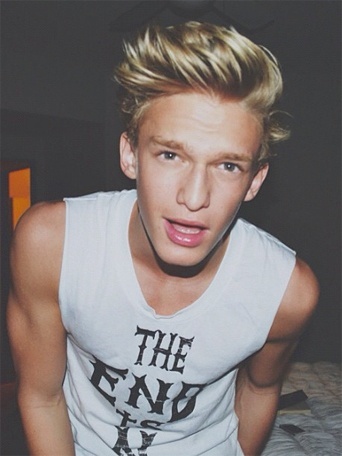 all you gotta do is support that fab oklahoman boy and that sass australian boy