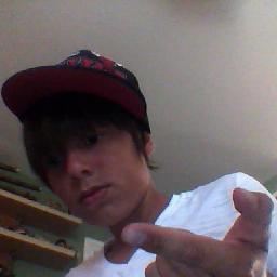 oooi,vim aqui fazer a bio desse mongo, eu teamo muito pode conta com a chata aqui pra tudo, meu tio querido e ele me ama haha nois sempre ♥ p. @_Miillys