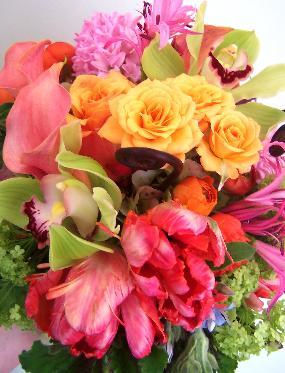 Since 1992, Elizabeth Wray Design has been enjoyed creating the utmost in creative, elegant weddings in the Chicagoland area.